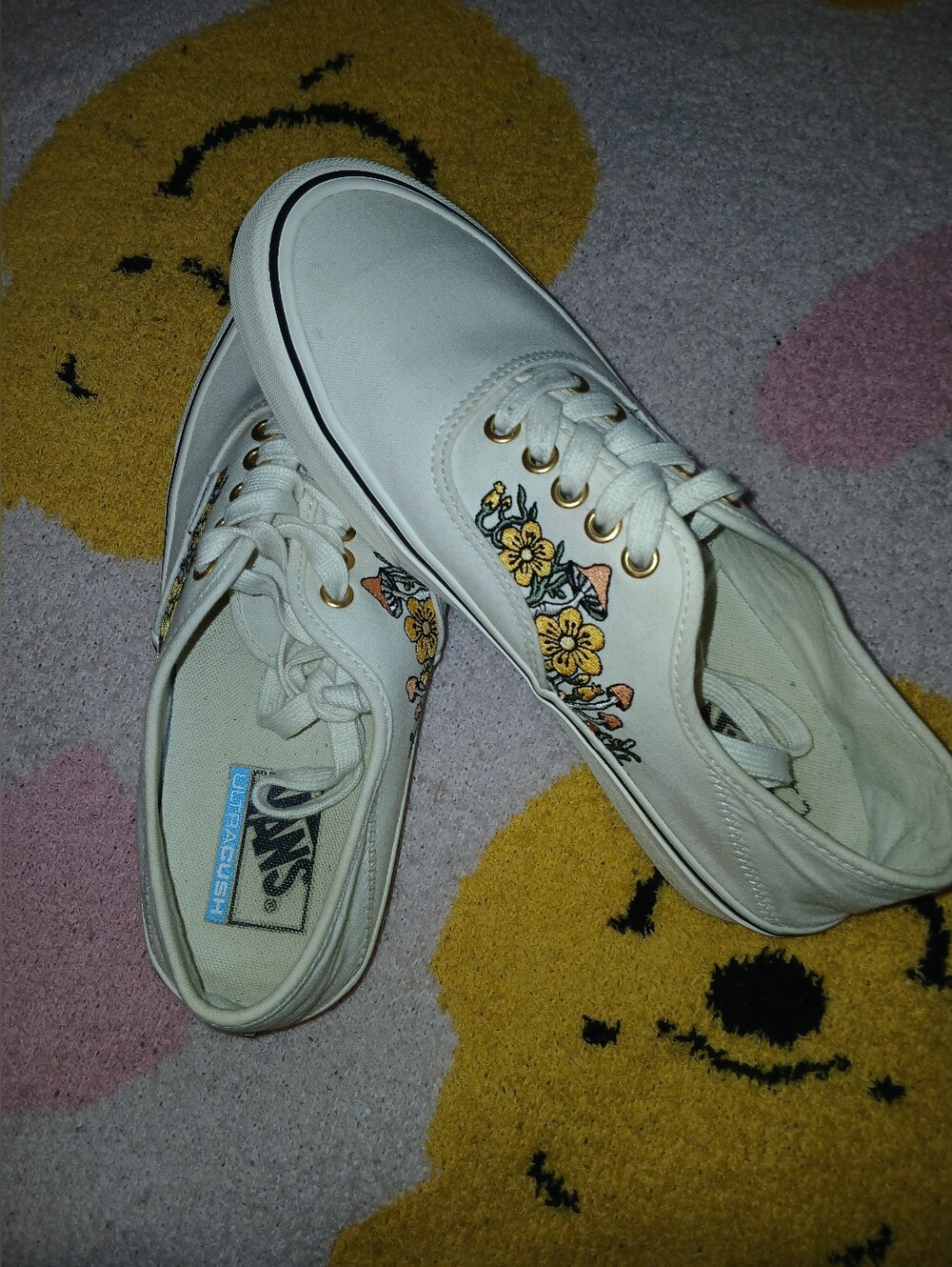 Pre-loved Vans White Low-Top Sneakers with Yellow Floral Embroidery. Worn 1 X.